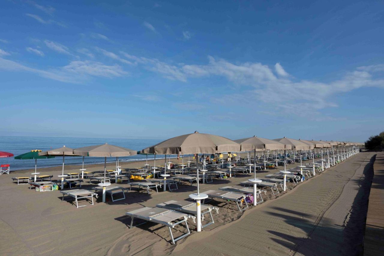 Canado Club Family Village Marina di Castagneto Carducci Exteriör bild